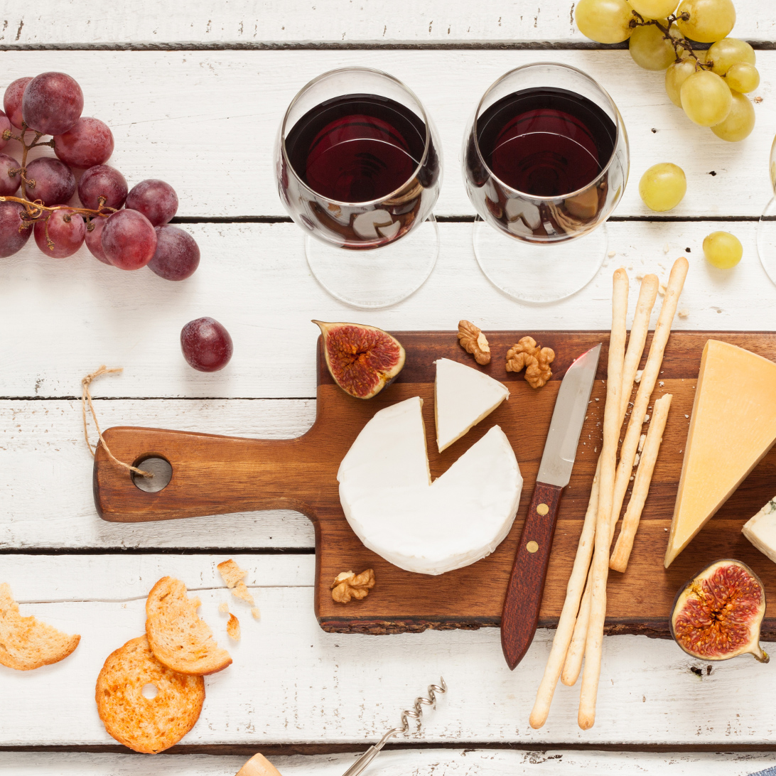 Wine and Cheese Pairing Tips for Summer Entertaining